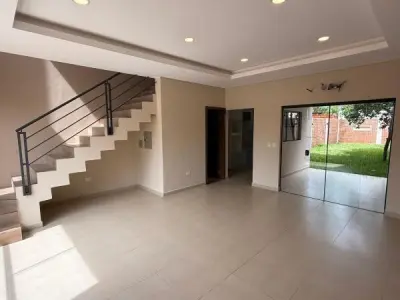 Dúplex en venta en Primer Barrio, Luque 2