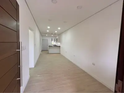 Dúplex tipo departamento en alquiler en Luque, Loma Merlo 4