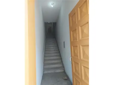 Edifício comercial de dois andares à venda em La Encarnación 2