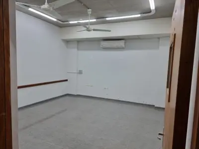 Edificio comercial en venta en Av. San Martín, Asunción 4