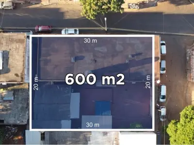 Edifício comercial à venda em Bernardino Caballero 4