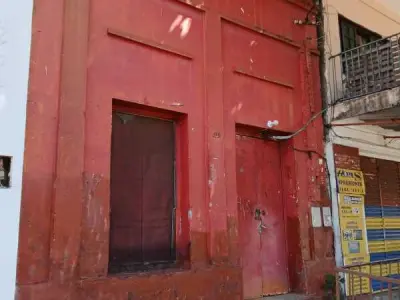 Edificio comercial y residencial en venta en el centro de Luque 2
