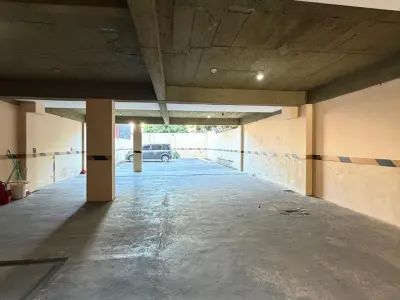 Edifício corporativo de 5 andares à venda em Recoleta 3