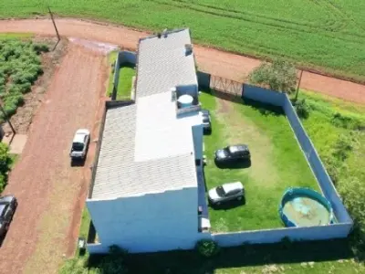Edificio corporativo en venta en Esquina Gaucha, Santa Rita 3