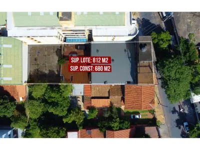 Four-story building for sale in San Vicente, Asunción 3
