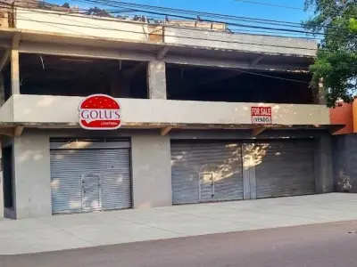 Corner building for sale on Avda. Colón, Asunción 3