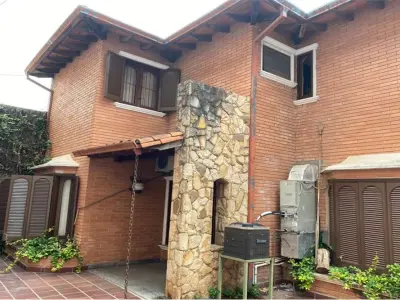 Edificio multifuncional en venta en zona médica, Pettirossi 3