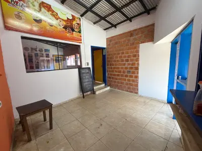 For rent: 2 commercial units in Fernando de la Mora 3