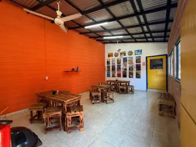 For rent: 2 commercial units in Fernando de la Mora 4