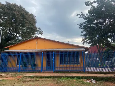 Casa en esquina en venta en Isla Bogado, Luque 2