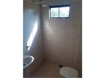 En venta propiedad con 3 departamentos en Luque 3