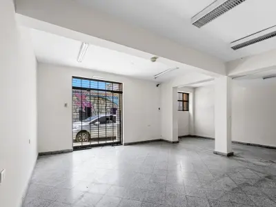 Esquina comercial en venta en el centro de Asunción 4
