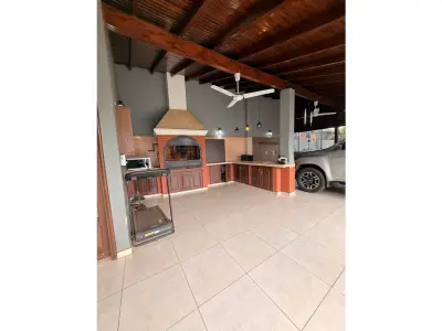 Posto de combustível e casa à venda em Coronel Oviedo 3