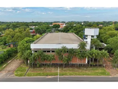 Galpón industrial en venta en Fernando de la Mora 3