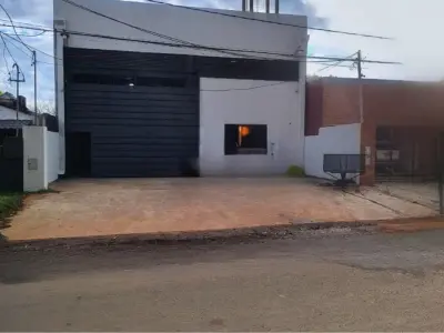 Galpón industrial en venta en Luque, Central 3