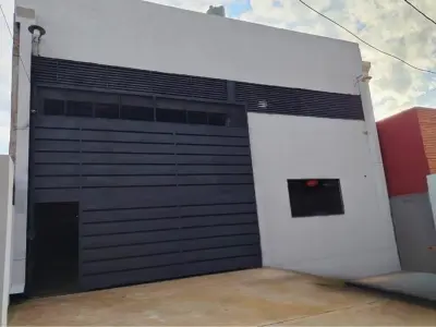 Galpón industrial en venta en Luque, Central 4