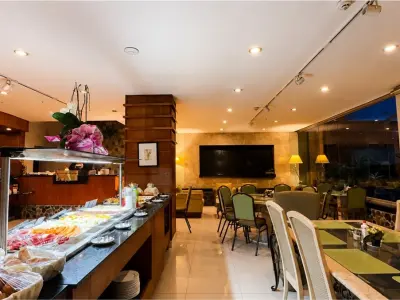 Hotel à venda no centro de Ciudad del Este — 73 suítes 2