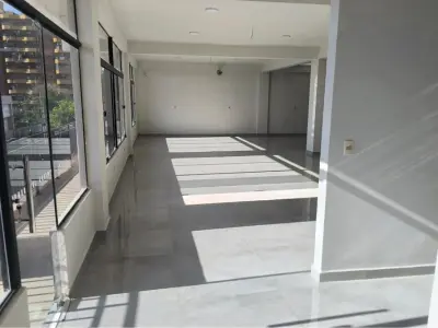 Local comercial para alugar, novo, em Catedral, Encarnación 3