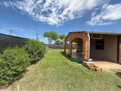 Local comercial con vivienda en venta en Barrio Sur 3