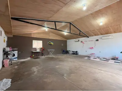 Local comercial con vivienda en venta en Barrio Sur 4