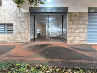 Local comercial para alugar no Barrio La Paz, Encarnação 3
