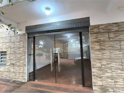 Local comercial para alugar no Barrio La Paz, Encarnação 4