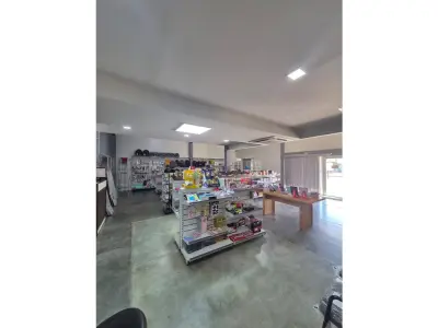 Local comercial en alquiler en Loma Plata, Boquerón 4