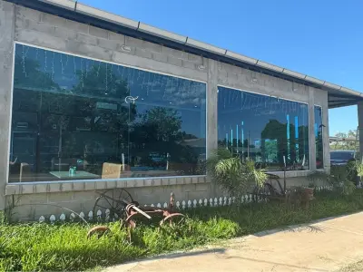 Local comercial en alquiler en Loma Plata, Boquerón 2