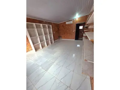 Local comercial en alquiler en Loma Plata 3