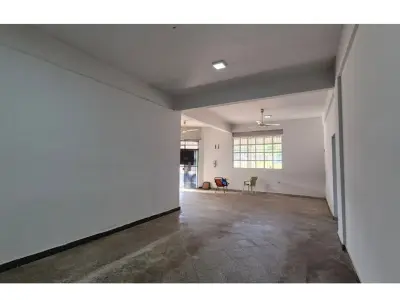 Local comercial en alquiler en Pitiantuta, Fernando de la Mora 3