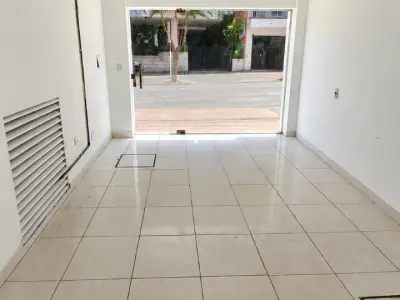 Local comercial en alquiler en San José, Asunción 2