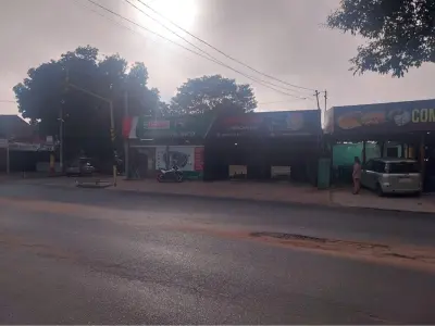 Local comercial à venda em esquina em Villa Elisa 4