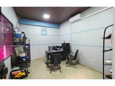 Local comercial en venta en Presidente Franco 2