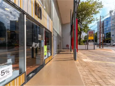 Local comercial en venta sobre Avenida España 4