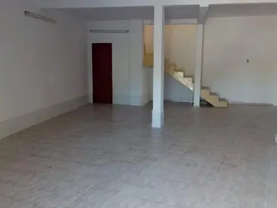 Espaço Comercial e Residência na Av. del Rosario, Luque 3
