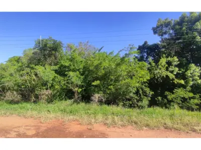 Lotes à venda em parcelas em Costa Azul, Limpio 4