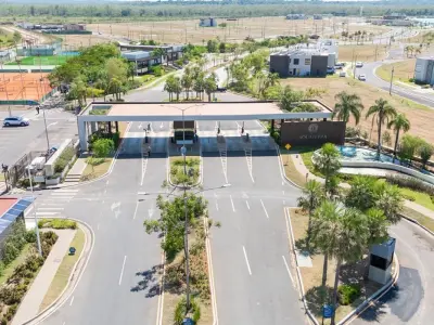 Lotes en venta en barrio privado Aquaterra, Luque 3
