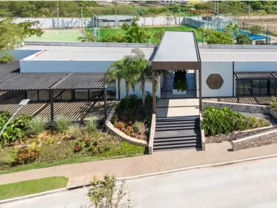 Lotes en venta en barrio privado Aquaterra, Luque 4