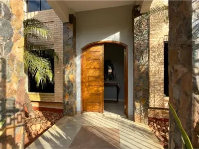 Mansión en venta en San Miguel, San Lorenzo 4