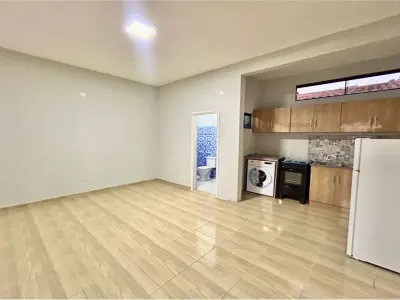 Monoambiente novo para alugar em Limpio 4