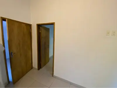 Monoambiente en venta con balcón en Fernando de la Mora 4