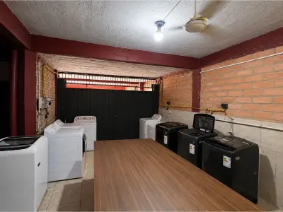 Motel à venda em San Lorenzo, Villa Amelia 3