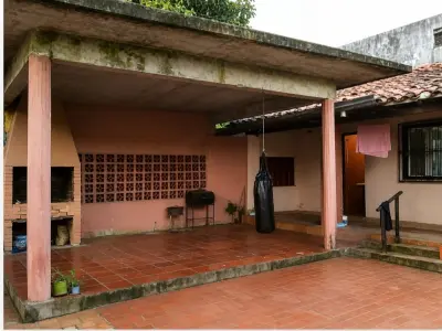 2-Bedroom House on Two Lots in Itauguá 3