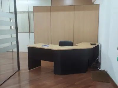 Oficina amoblada en alquiler sobre Av. Boggiani, Asunción – 210 m² 2