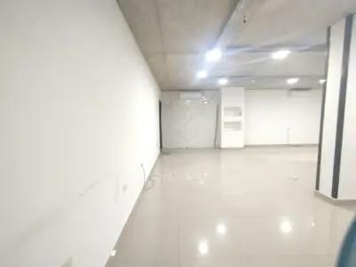 Office for rent of 120 m² in Villa Morra 2