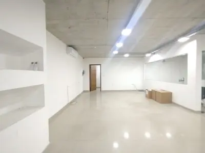 Office for rent of 120 m² in Villa Morra 4