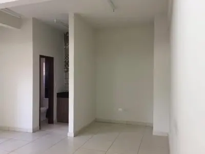 Oficina en alquiler en barrio Boquerón, Ciudad del Este 2