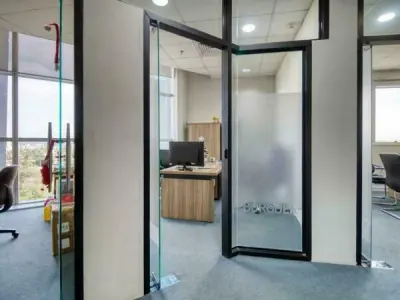 Sala Comercial à Venda no WTC, Ycua Sati, Assunção 3