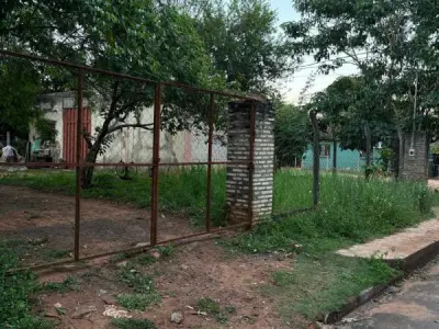 Propiedad comercial con depósito en venta en Capiata 2