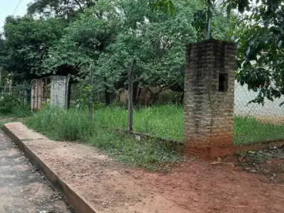 Propiedad comercial con depósito en venta en Capiata 5